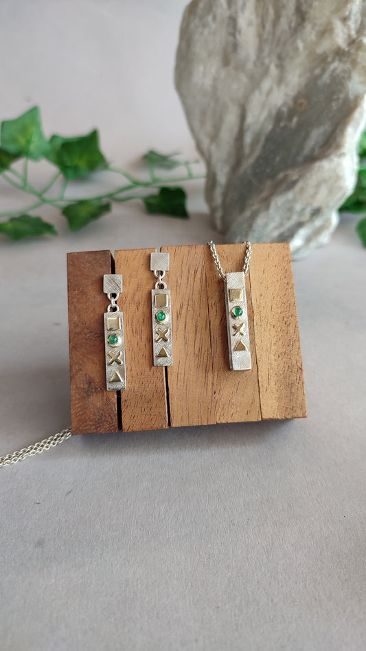 Gamer Earrings with Emerald and 14ct gold