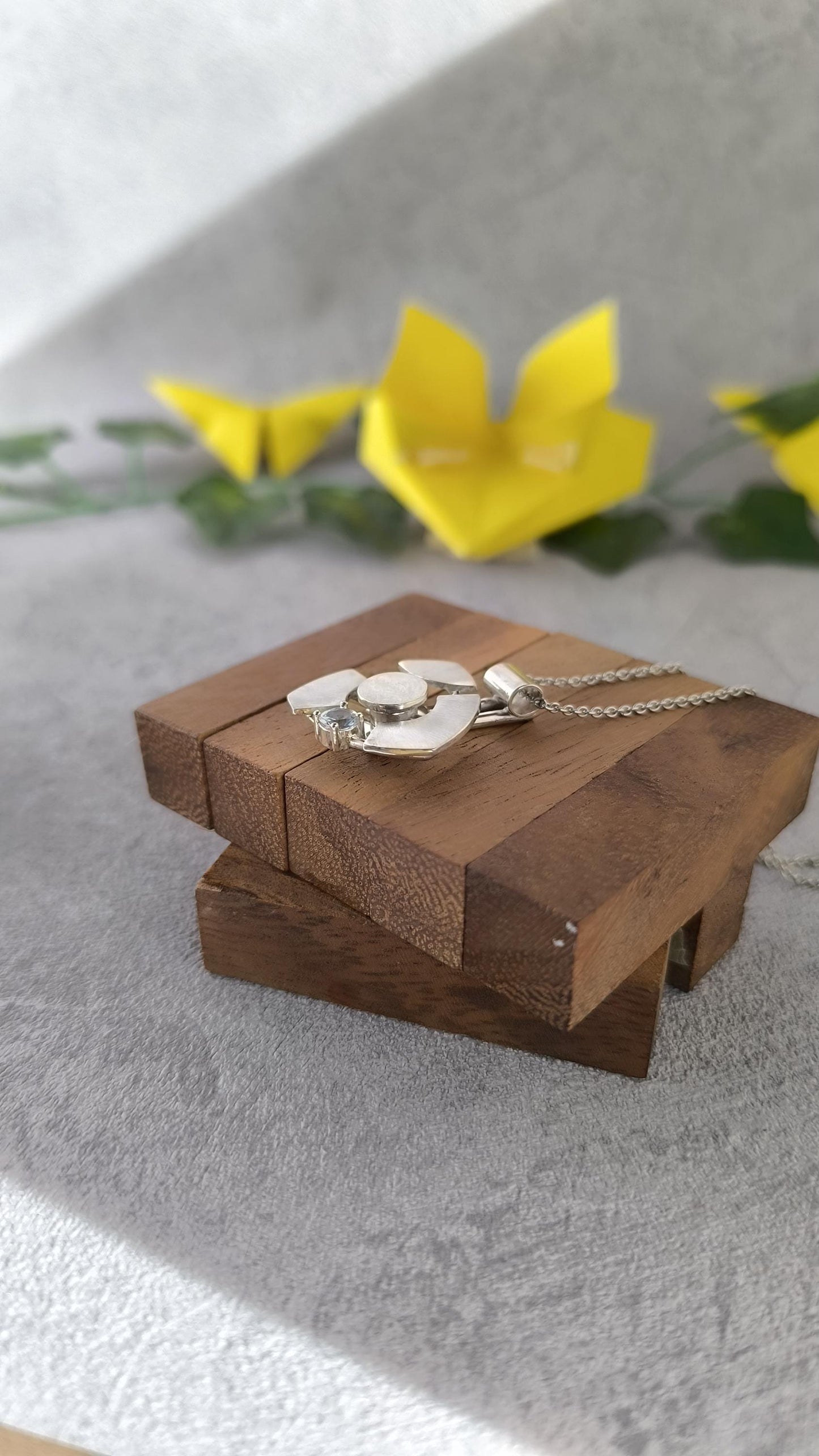 Futuristic spinner Pendant in sterling Silver with Topaz